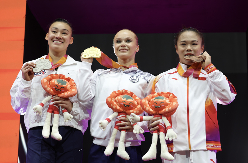 张清颖获体操世锦赛女子全能铜牌 张清颖获体操世锦赛女子全能铜牌